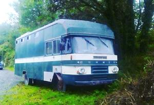 commer,lambourne